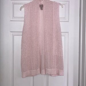 Chico’s new crochet pale pink vest. Size2 Chicos